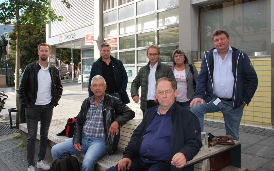 Foto NNNs forhandlingsutvalg: Kenneth Johansen, Nortura Sarpsborg, Jarle Wilhelmsen, tariffansvarlig i NNN, Ken Ove Sletthaug, Nortura Forus, Ann Kristin Kvaløsund, Nortura Tønsberg, Stein Hagala, bransjeansvarlig NNN. Foran: Bjørn Johansen, Grilstad Avd Brumunddal, og Kjell Sjursen, Fatland Sandefjord. Foto: NNN