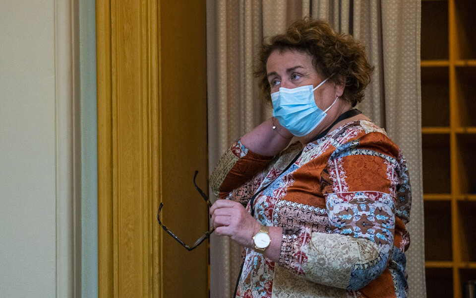 Landbruks- og matminister Olaug V. Bollestad (KrF) sier sesongarbeiderne som har sittet fast i Norge siden i fjor, kan få fornyet oppholdstillatelse.