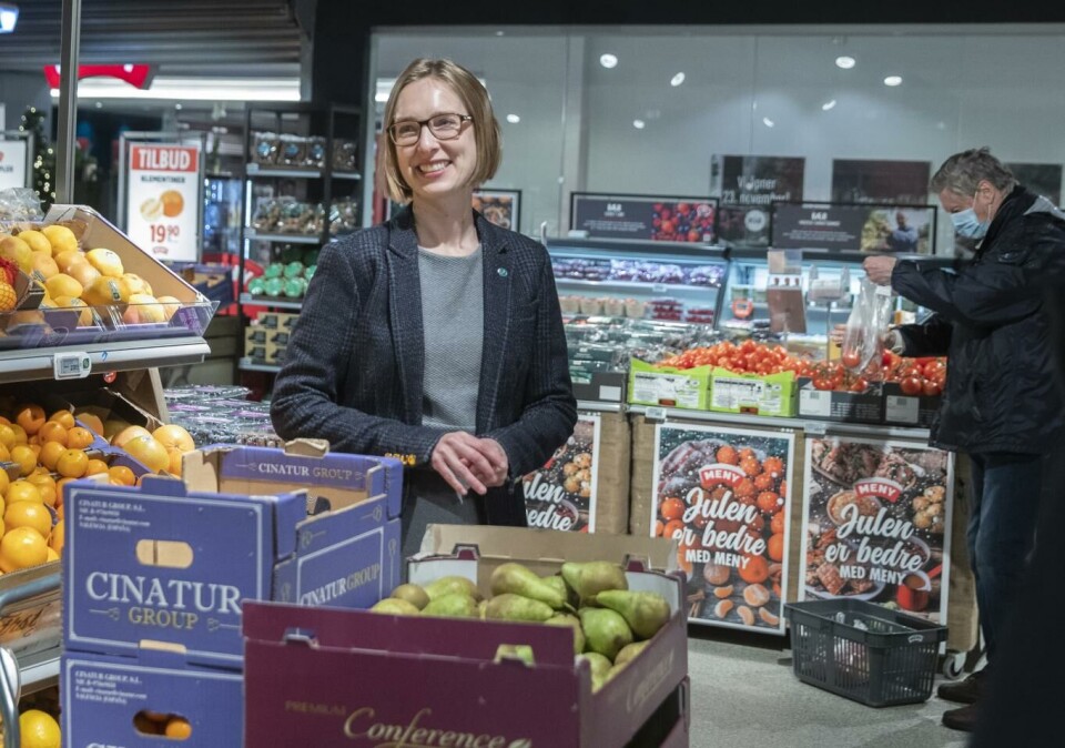 Næringsminister Iselin Nybø (V) kan glise over at EØS-tilsynet Esa har gitt tommel opp til kompensasjonsordningen for tapte varelagre. Foto: Berit Roald, NTB