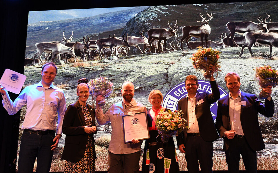 Foto Fra prisutdelingen (fra venstre): Kristian Kjærstad (Lom), statssekretær Wenche Karen Westberg (Sp), Dag Inge Bakke (Vågå), Nina Sundqvist (Stiftelsen Norsk Mat), Knut Maristuen (Filefjell) og Øystein Opdahl (Fram). Foto: Stiftelsen Norsk Mat | Morten Nymoen