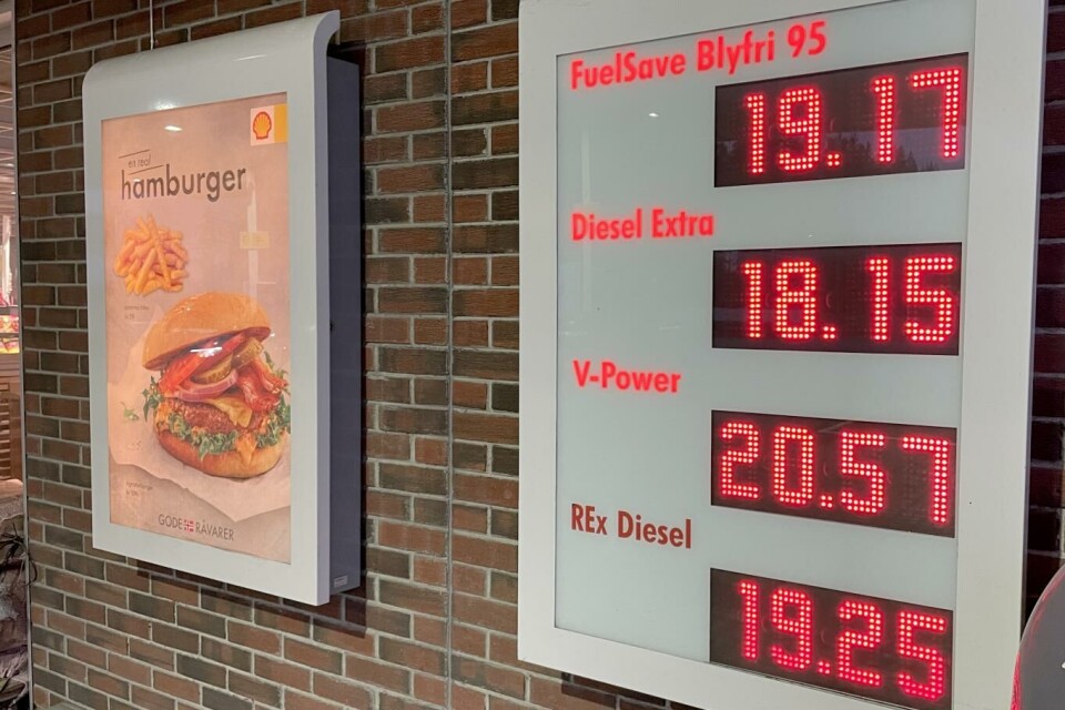 Drivstoffprisene har falt over sju kroner siden før sommeren