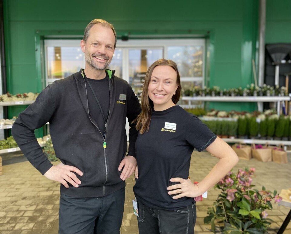 Mari Alm er leder for salgs- og butikkutvikling i Felleskjøpet Agri. Hun gleder seg til nyåpning på Kløfta sammen med butikksjef Bjørn Botten. Foto: Felleskjøpet Agri