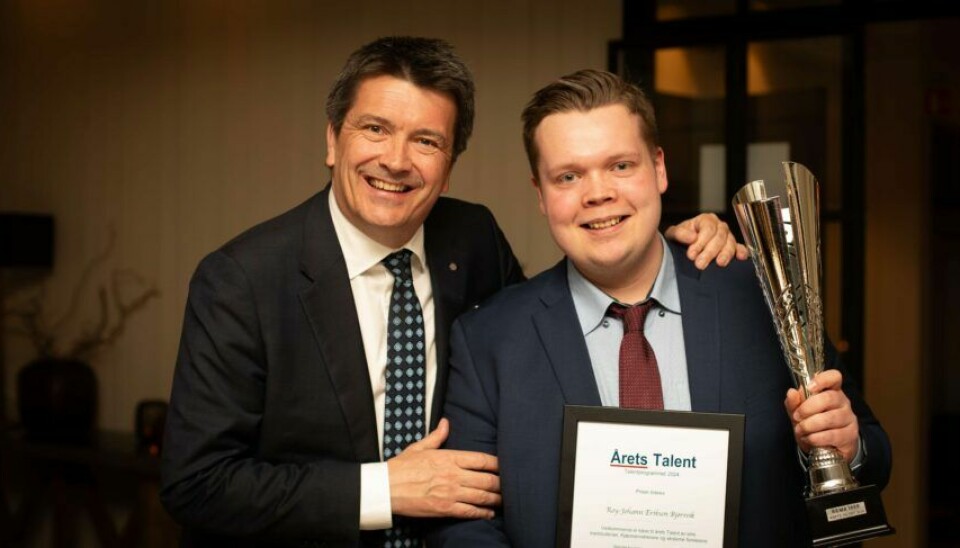 Talentprisen ble overrakt av Ole Robert Reitan til prisvinner Roy-Johann Eriksen Bjørsvik på Lade Gaard i Trondheim.