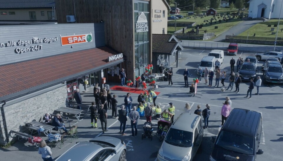 Fredag 30. august åpnet Spars andre delvis selvbetjente butikk, Spar Eggedal. Fredag 30. august åpnet Spars andre delvis selvbetjente butikk, Spar Eggedal.