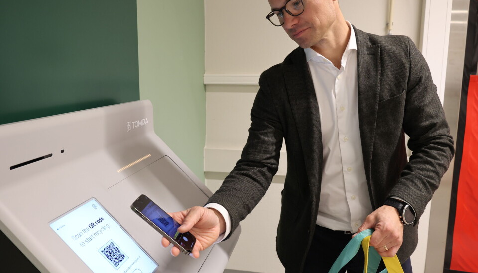 Nå lanseres Tomra R2 for butikkene. Nå blir det mulig med digital pantelapp rett på mobilen, for en papirløs og berøringsfri panteopplevelse. Nå lanseres Tomra R2 for butikkene. Nå blir det mulig med digital pantelapp rett på mobilen, for en papirløs og berøringsfri panteopplevelse.