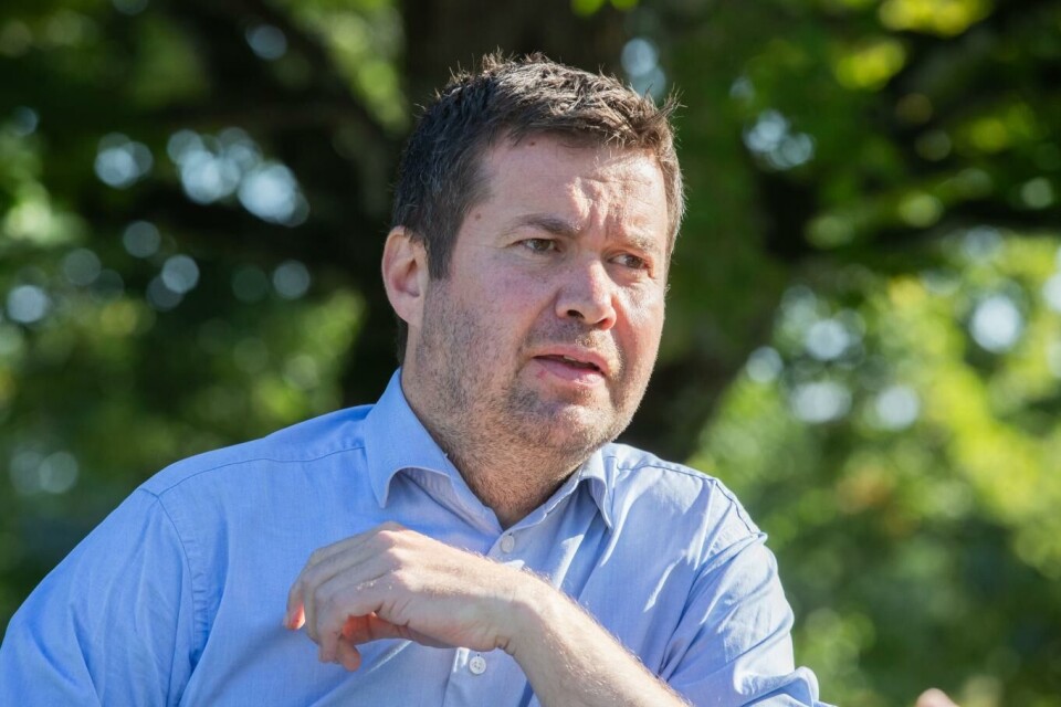 Landbruks - og matminister Geir Pollestad (Sp) møter onsdag Bama i et møte som skal handle om eplesorter og epleproduksjon.