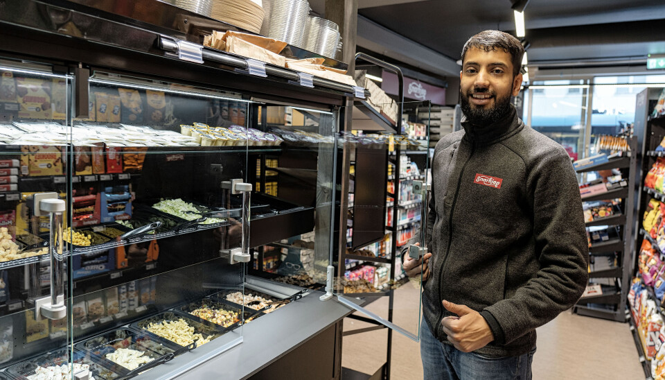 Salatbaren blir viktig for Oslos første Snarkjøp-butikk. Kjøpmann Mustfa Saddique er spent på mottakelsen. Salatbaren blir viktig for Oslos første Snarkjøp-butikk. Kjøpmann Mustfa Saddique er spent på mottakelsen.