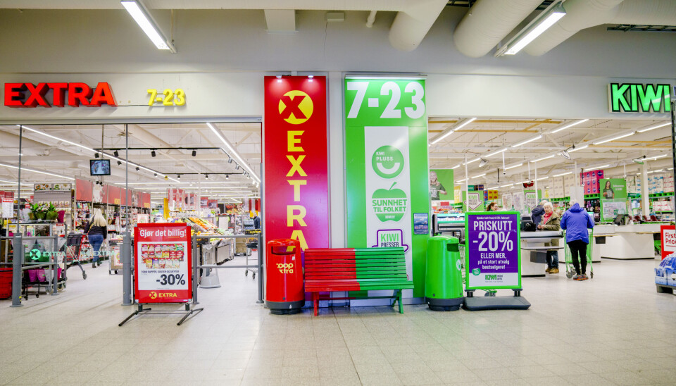 Dagligvarekjedene Coop Extra og Kiwi har butikker side om side på Sætre Nærsenter. Eierne av disse kjedene har samarbeidet ulovlig om prisene, ifølge Konkurransetilsynet. Dagligvarekjedene Coop Extra og Kiwi har butikker side om side på Sætre Nærsenter. Eierne av disse kjedene har samarbeidet ulovlig om prisene, ifølge Konkurransetilsynet.