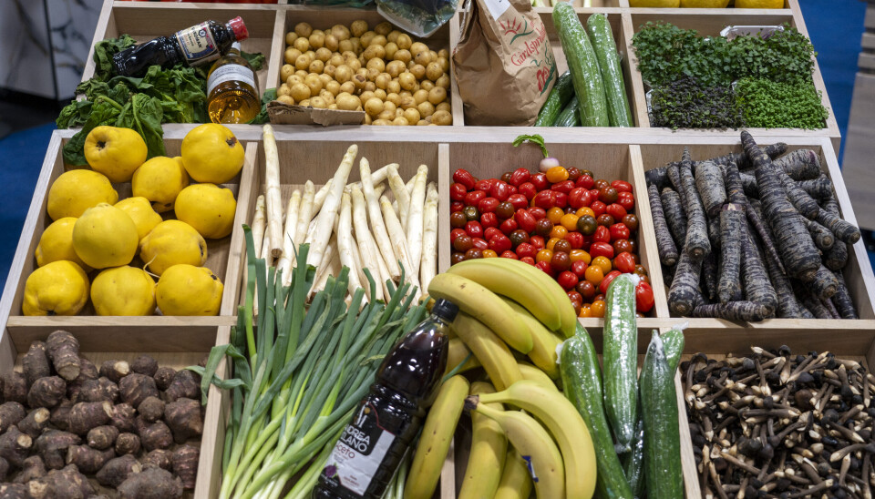 Prisene på mat og alkoholfrie drikkevarer økte med 3,2 prosent fra juni til juli. Prisene på mat og alkoholfrie drikkevarer økte med 3,2 prosent fra juni til juli.