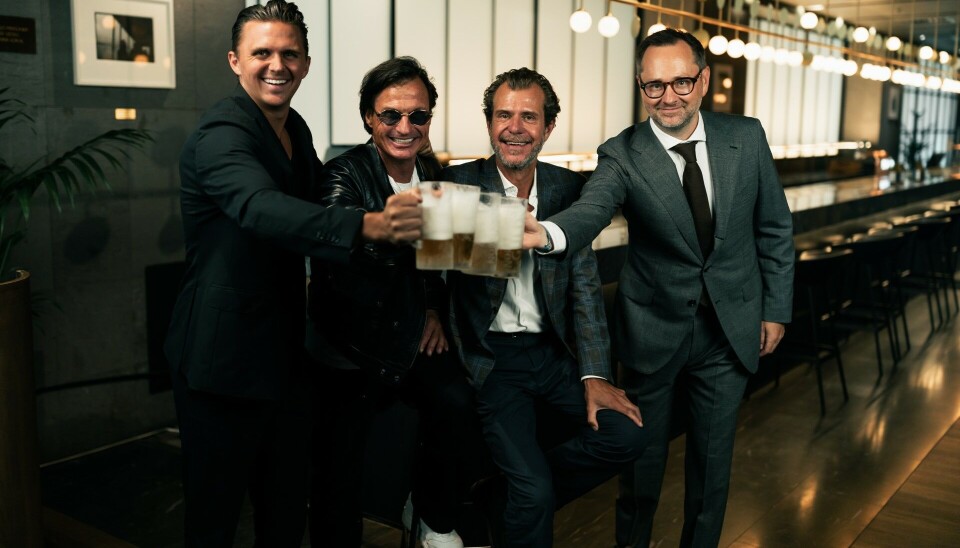 F.V: Jakob A. Stordalen (styreleder i Pinnacle Brands AS), Petter A. Stordalen, Fredrik Spendrup (styremedlem i Spendrup Holding) og Stein-Erik Helverschou-Treverket (CEO i Pinnacle Brands AS)
