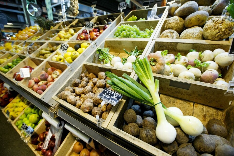 Skal vi være selvforsynte i 2040 må vi endre matvanene våre, og en del av matvarene vi spiser i dag, vil kanskje ikke være tilgjengelig lenger, men vi har muligens fått gode norske alternativer, og vi er kanskje blitt flinkere til å spise ut fra sesong, sier forskerne i Nofima. Illustrasjonsfoto: Gorm Kallestad, NTB scanpix