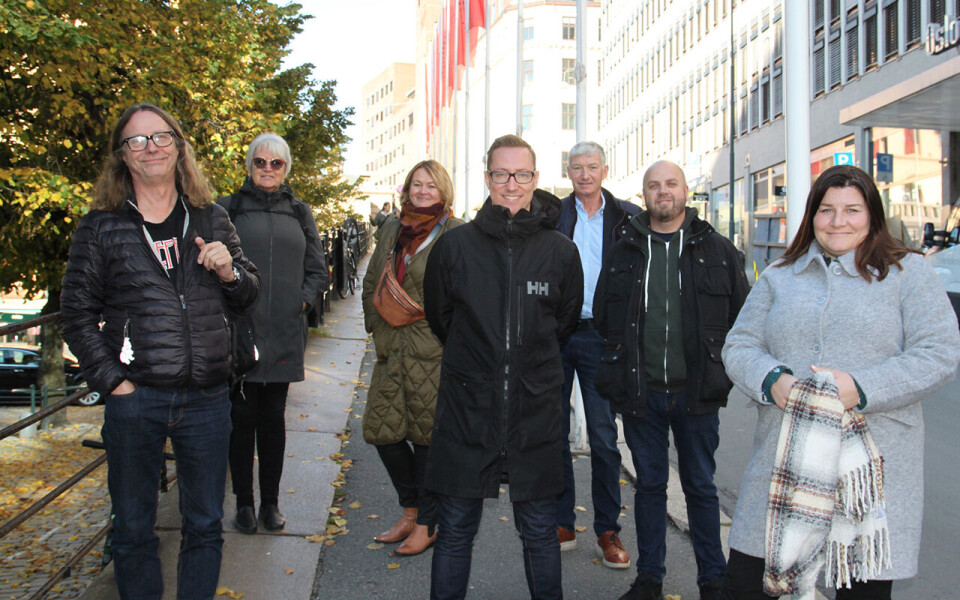 NNNs forhandlingsutvalg for mat- og drikkevareindustrien: Eivind Fossum, Hoff Sundnes, bransjesekretær Ann Elise Hildebrandt, forhandlingsleder Grete Troset Salberg, Robert Kollevåg, OFN avd Toro Arna, Ole Petersen, Findus Hedrum, Per Terje Lindal Skolem, Mills Drammen og Bente Sandve, Fjordkjøkken.