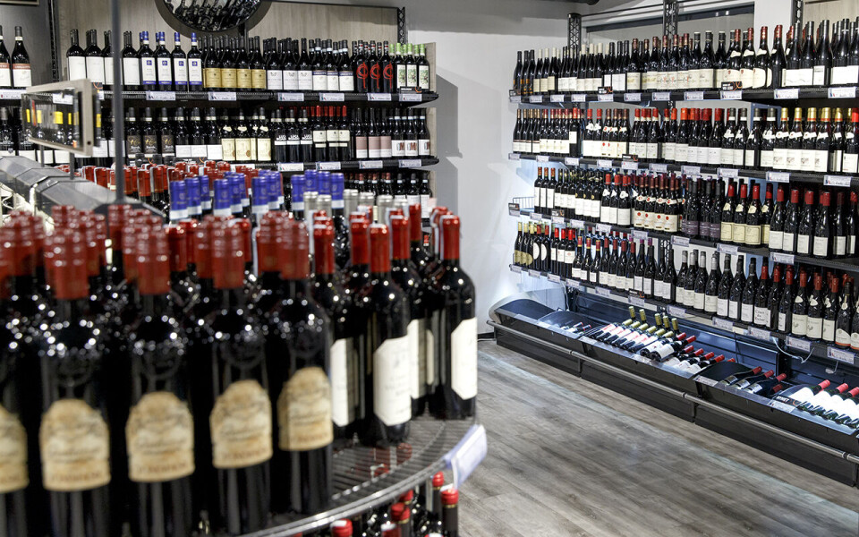 Leveransene til Vinmonopolet, hoteller og serveringssteder kan bli rammet av en streik for ansatte i vin- og brennevinsbransjen.