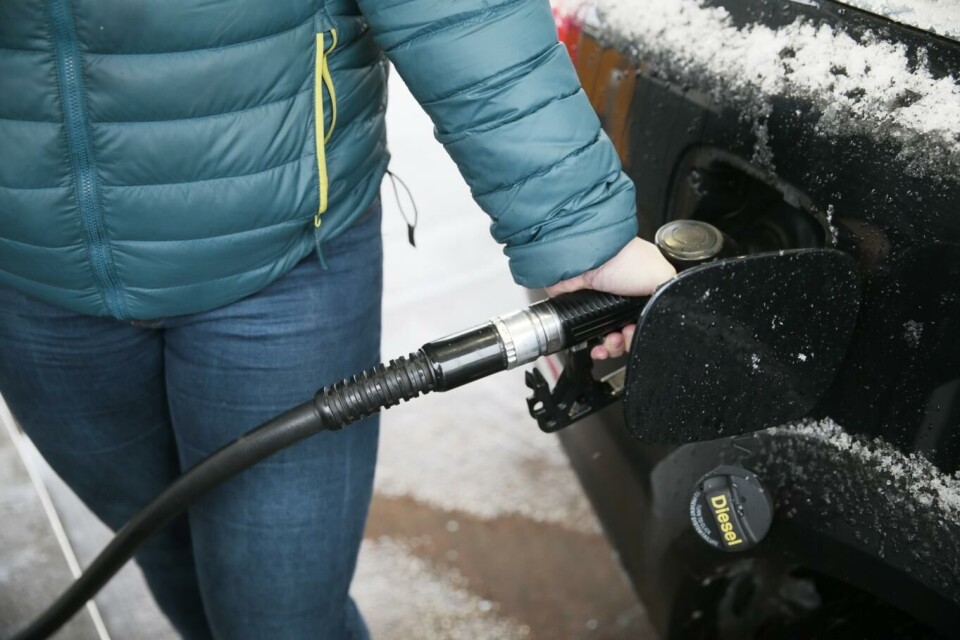 Salget av autodiesel gikk ned med 26 millioner liter fra mars 2019 til mars 2020. Foto: Lise Åserud, NTB scanpix