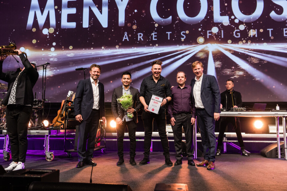Meny Colosseum ble kåret til Årets fighter. Kjøpmann Ronny Kvammen Meny Colosseum, assisterende butikksjef Luis Reyes (t.v),ferskvaresjef Marius Unstad (t.h), VM-sjef Vegard Kjuus (helt til høyre) og driftssjef Geir Hov i Meny (helt til venstre). Foto: Thomas Eckhoff