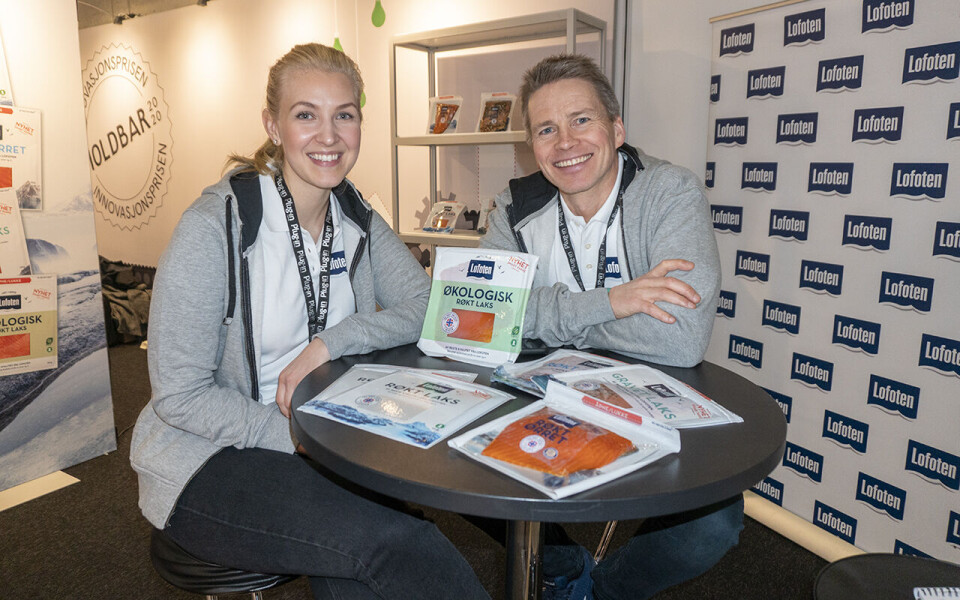 Foto Martine Steen og Bjarne Lervik-Mørch fra Lofotprodukt på Holdbar 2020. Foto: Arne Kongsnes