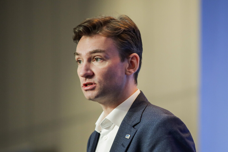 – Vi kommer til å foreslå å forlenge den perioden du kan stå permittert til 1. juli for dem som ellers ville gått ut av ordningen fordi det har gått ett år, sier arbeids- og sosialminister Henrik Asheim (H). Foto: Vidar Ruud, NTB