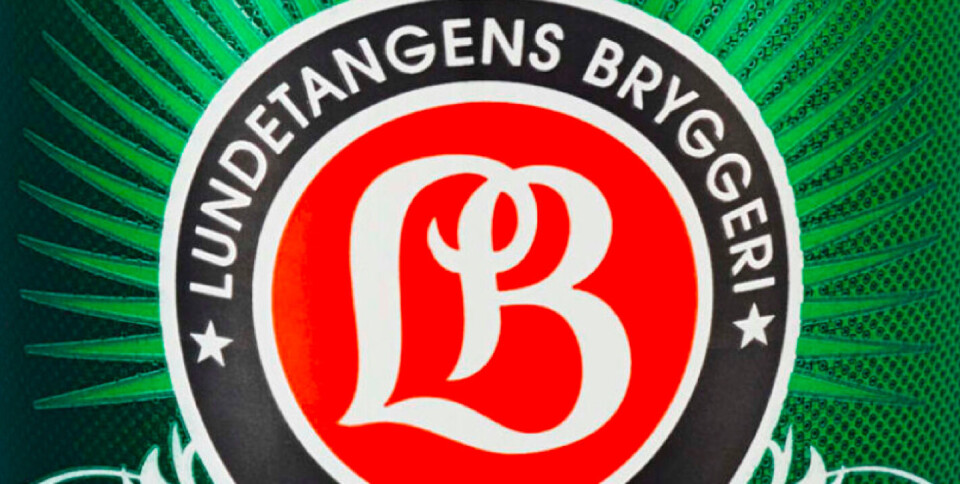 Lundetangen pilsnerøl brygges og tappes av Aass Bryggeri.