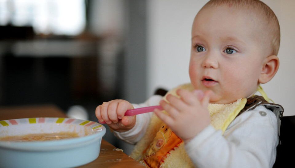 Illustrasjonsfoto: Det er for mye sukker og for dårlig merking av barnemat, mener Forbrukerrådet