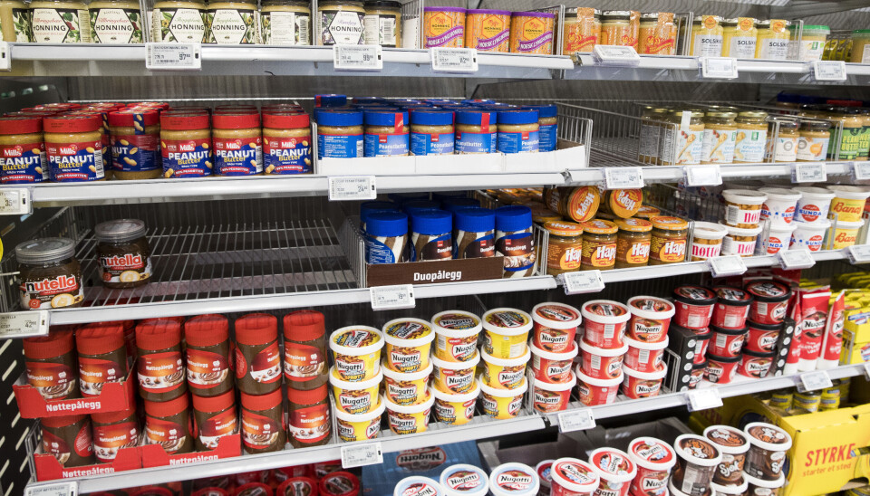 Hyller med pålegg på Coop på Skøyen i Oslo. Nøtte kan skimtes helt til høyre i bildet.
